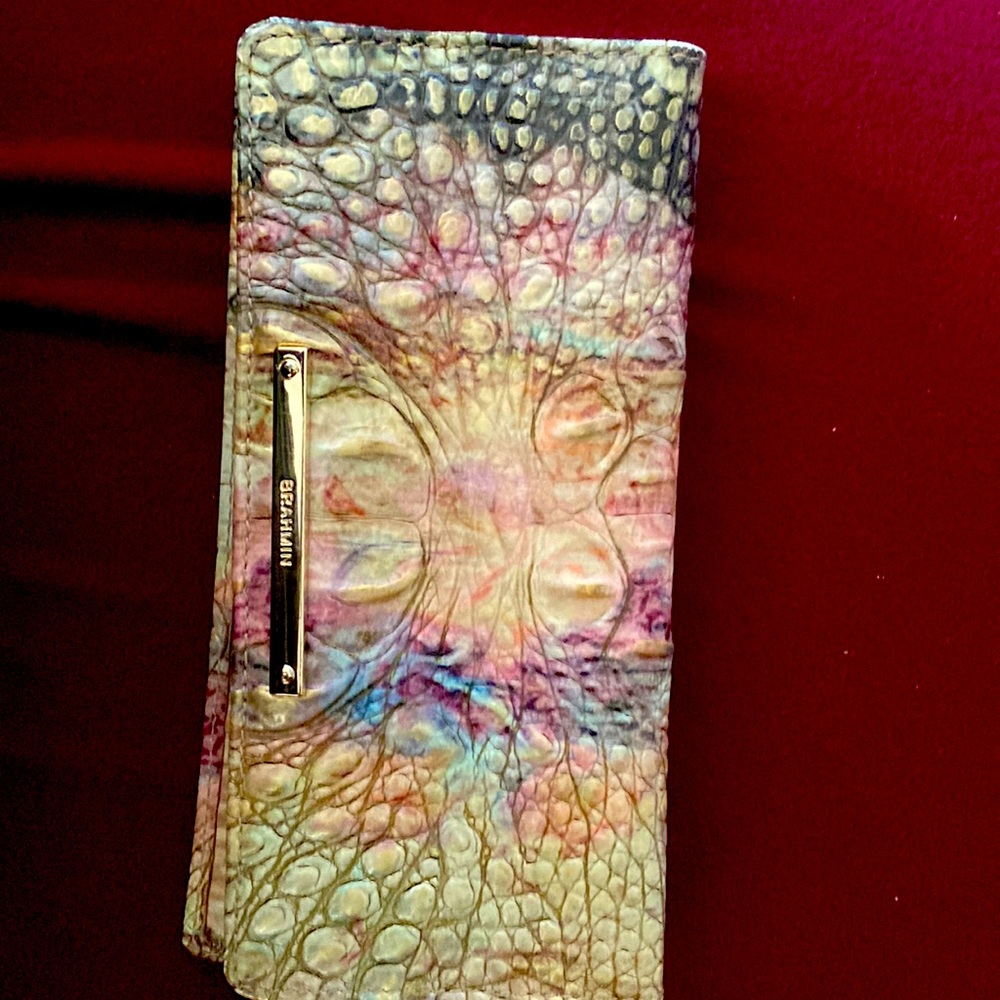 Multi color wallet